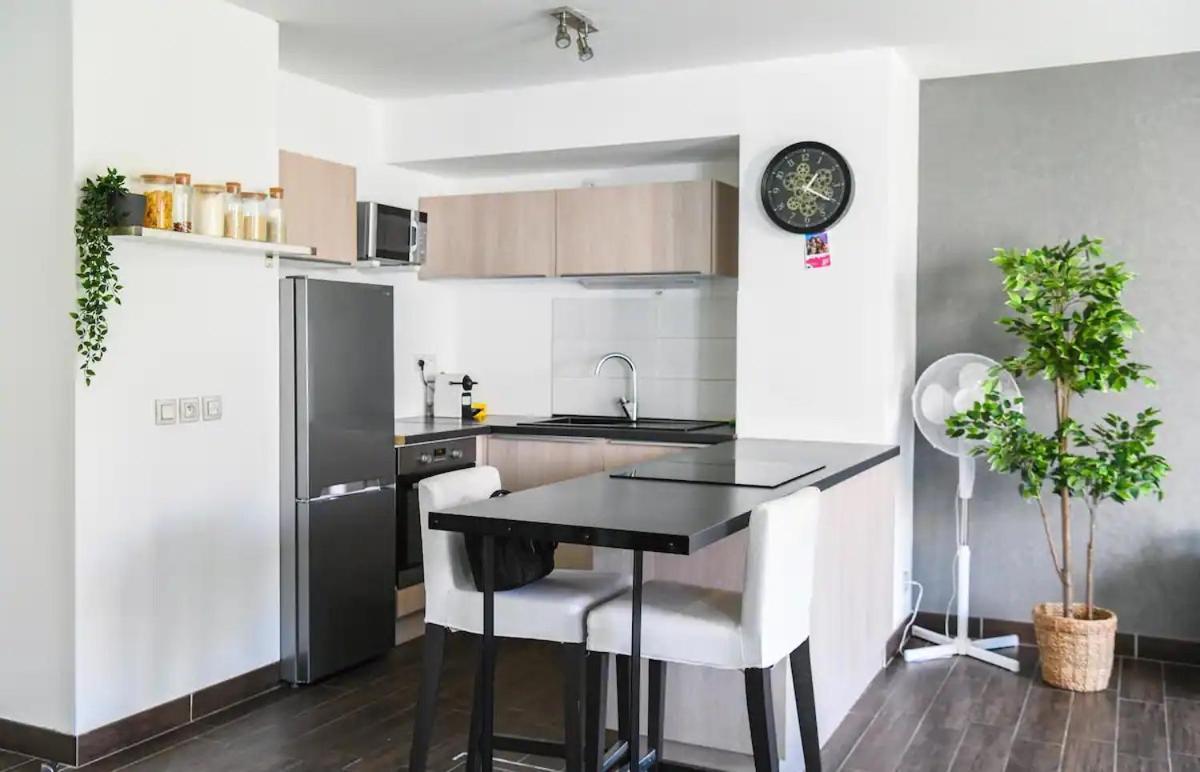 Superbe Appartement Avec Terrasse, Piscine & Parking Prive A Marseilles Exterior foto