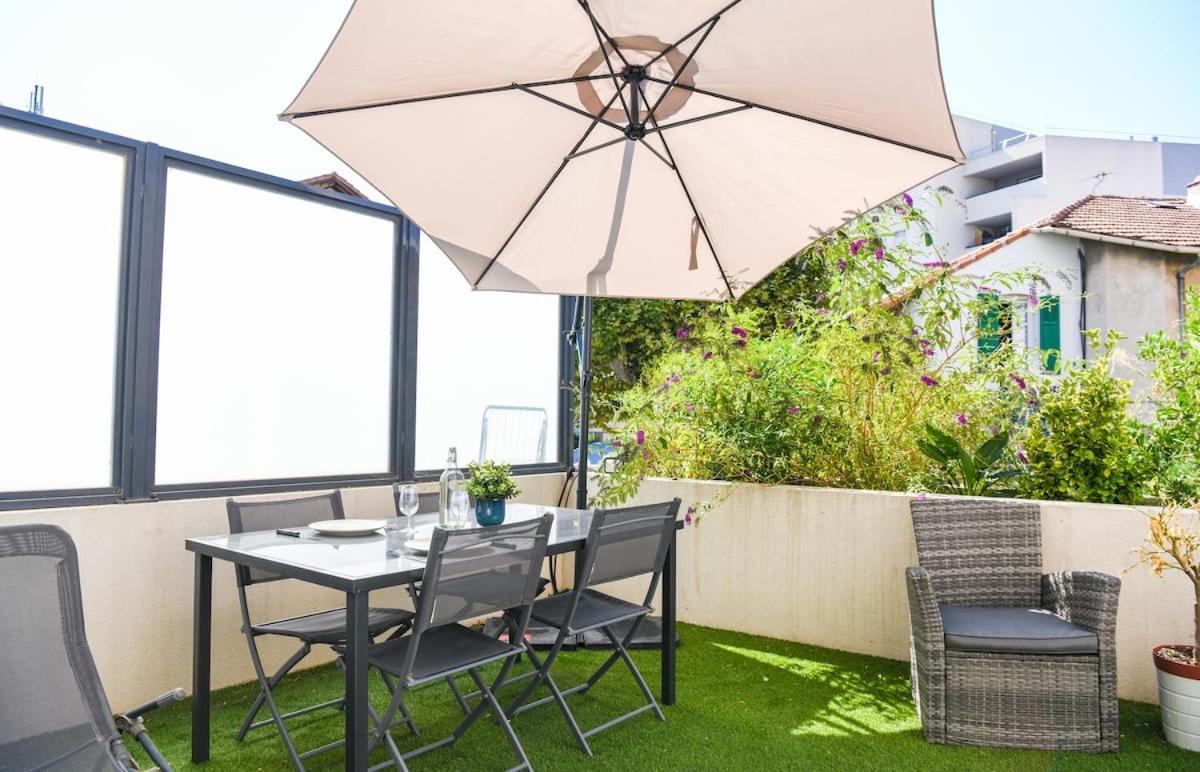Superbe Appartement Avec Terrasse, Piscine & Parking Prive A Marseilles Exterior foto
