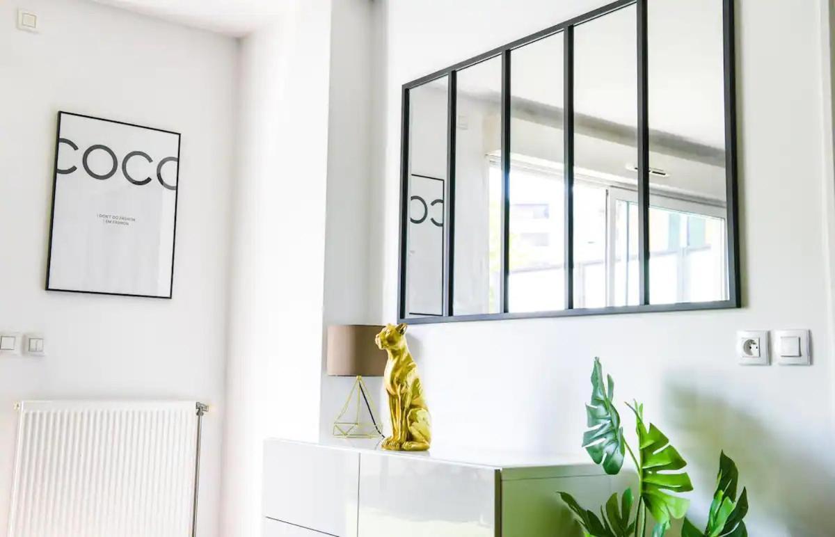 Superbe Appartement Avec Terrasse, Piscine & Parking Prive A Marseilles Exterior foto